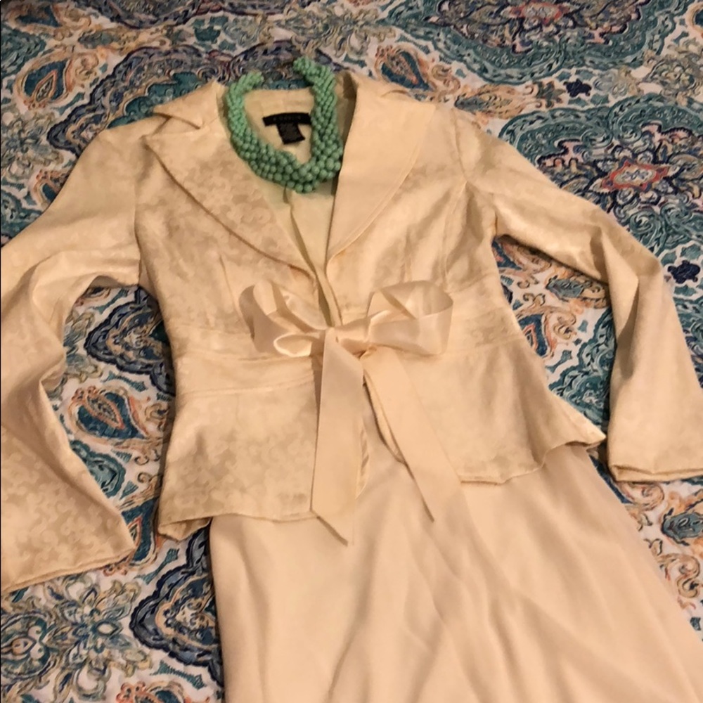 B Darlin Stylish embossed suit jacket skirt set